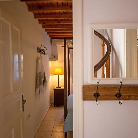 Charming 3 Bedroom Maisonette Dom wakacyjny Platys Gialos (Mykonos)