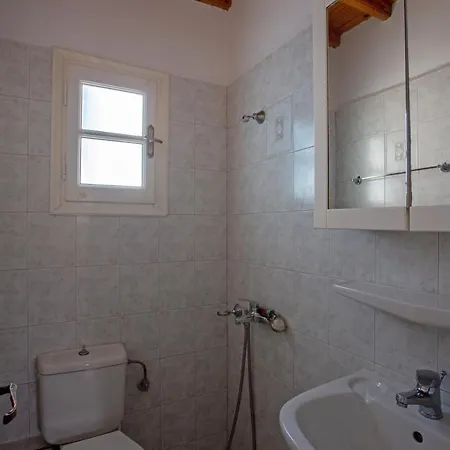 Charming 3 Bedroom Maisonette