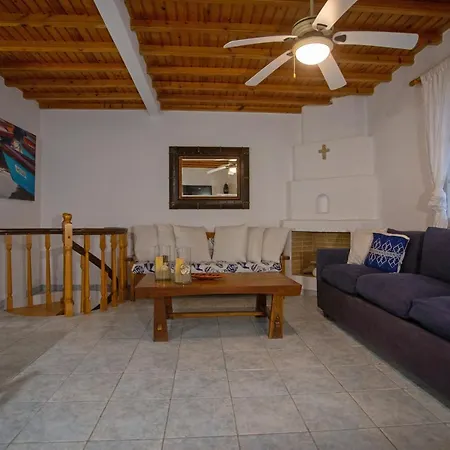 Charming 3 Bedroom Maisonette Prázdninový dům