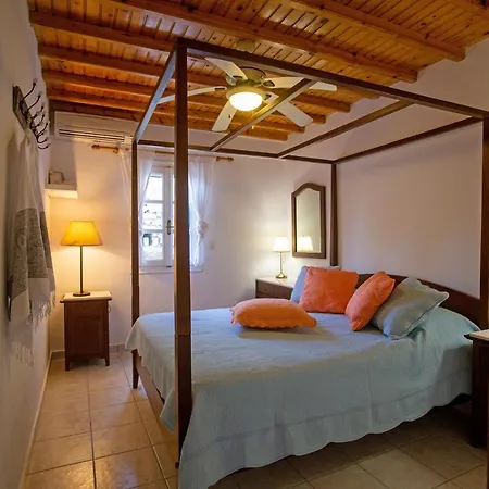 Charming 3 Bedroom Maisonette 普拉迪斯亚罗斯